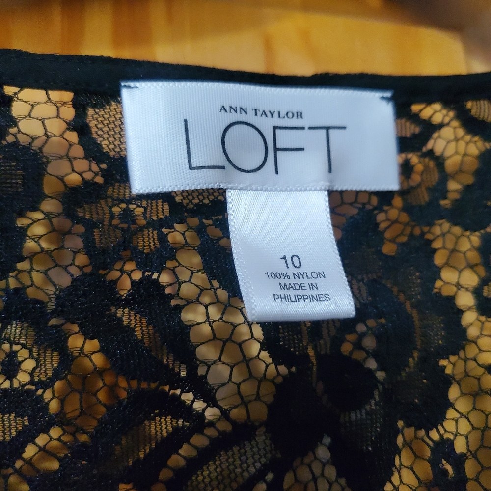 Loft lace top - Picture 2 of 6